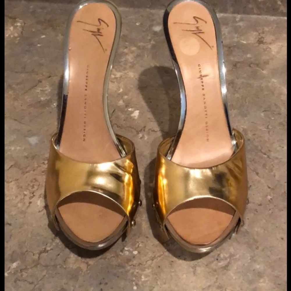 Giuseppe Zanotti Gold Mules